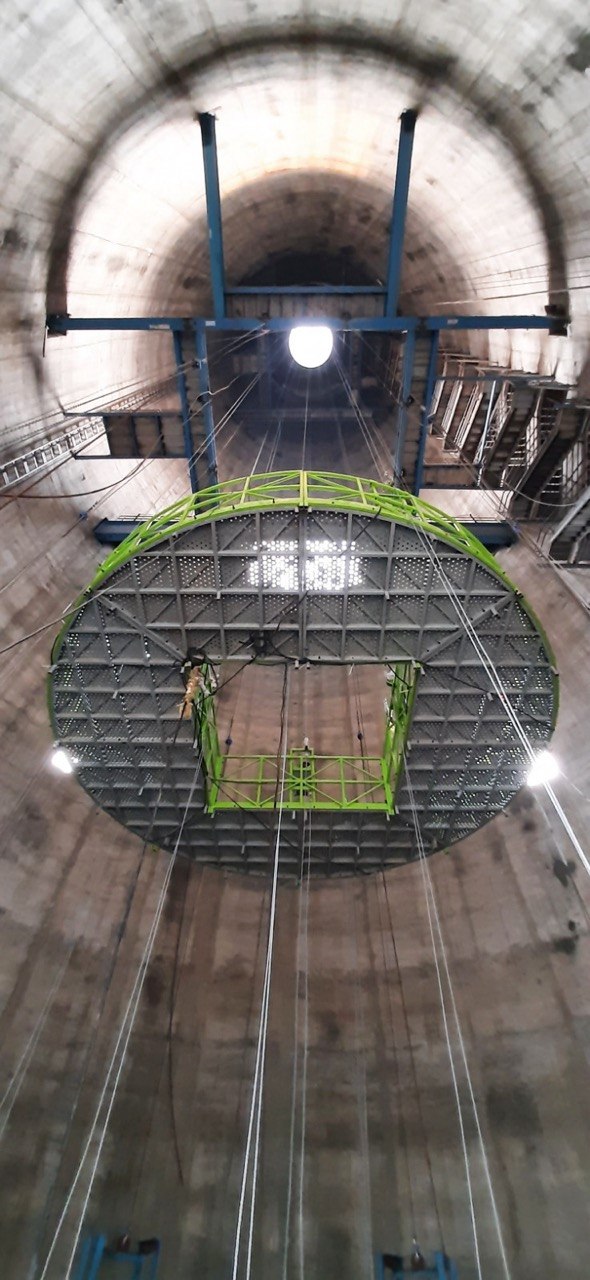 Chimney Suspended Platform gallery image 5